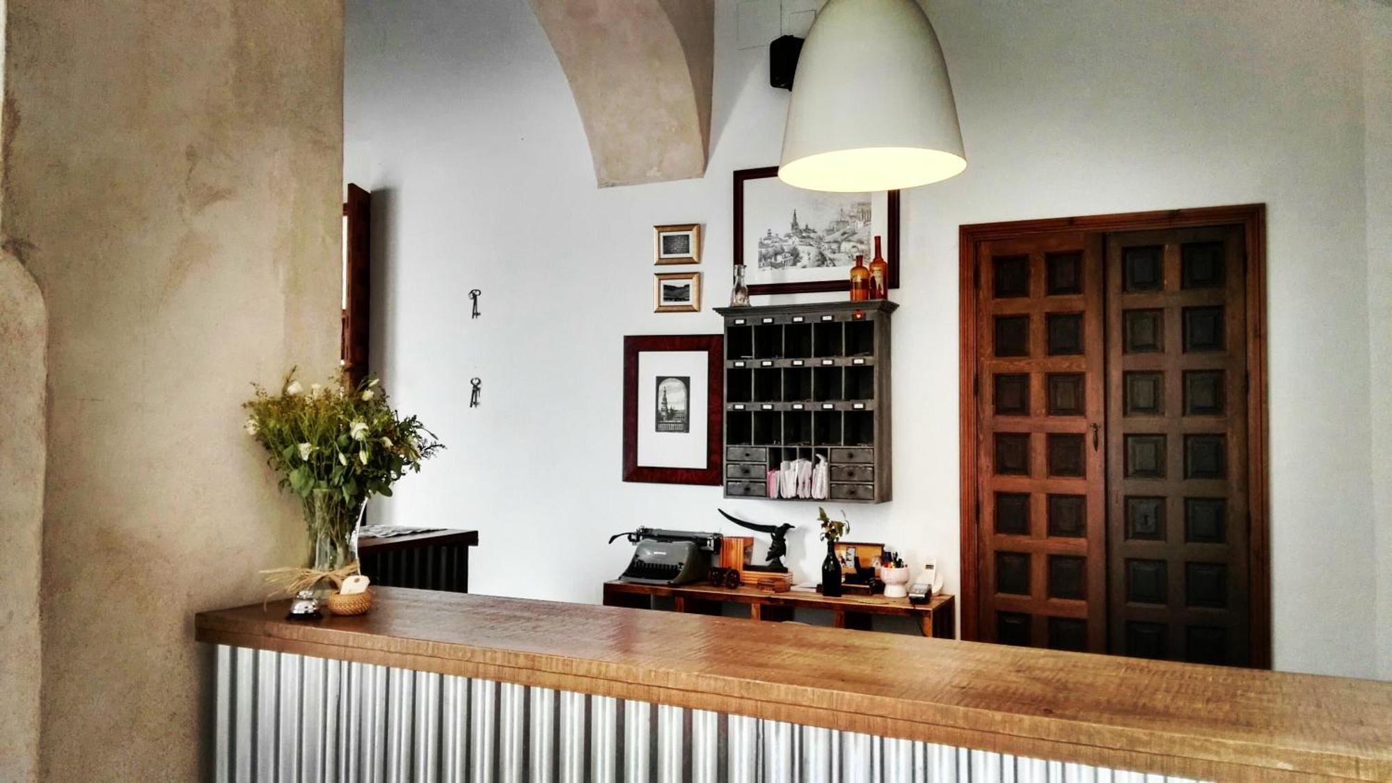 Hostal Cafe Frenteabastos Carmona  Exterior foto