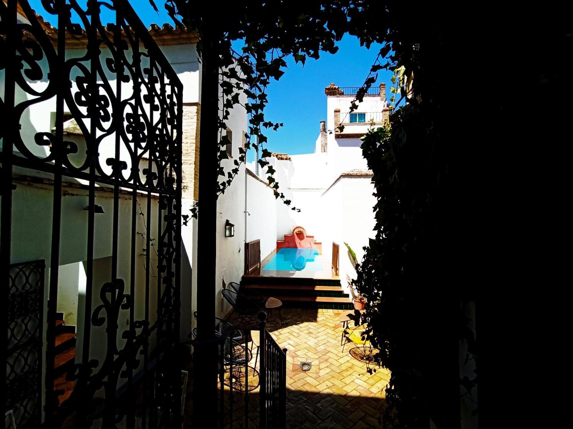 Hostal Cafe Frenteabastos Carmona  Exterior foto