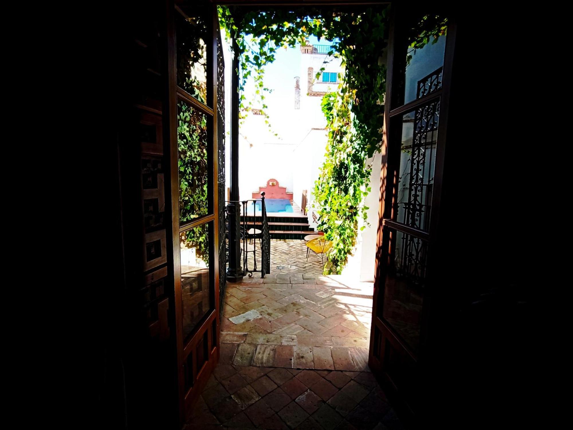 Hostal Cafe Frenteabastos Carmona  Exterior foto